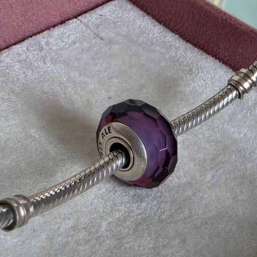 Pandora purple fascinating faceted murano glass charm perfect condition