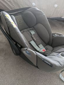 Cybex cloud z i size infant carseat (2020 model)