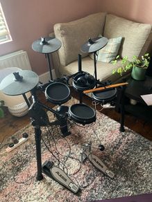 Alesis nitro mesh electronic drum kit