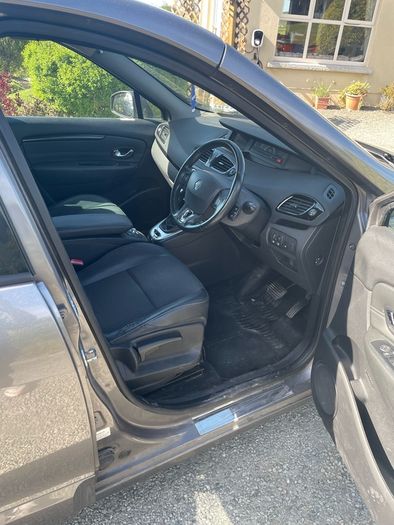2014 Renault Grand Scenic