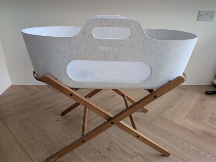 SnuzBaskit Moses Basket & Stand