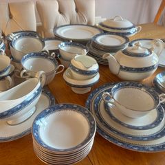 Aynsley Dinner Set