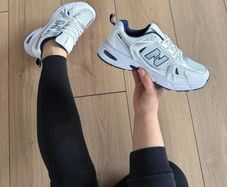 Brand New Womans White and Navy Boxed Runners Size 6