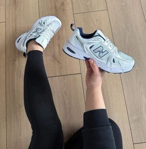 Brand New Womans White and Navy Boxed Runners Size 6