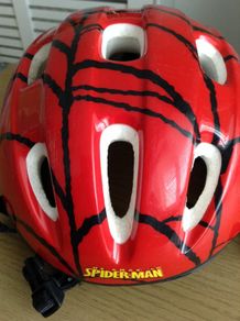 Spider-Man bike helmet,size M. Spider man key ring