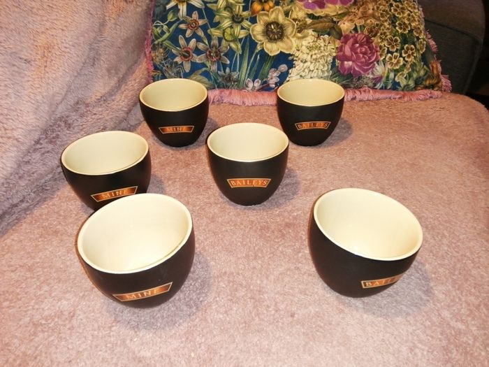 6 cups/mugs/bowls Baileys Original Irish Cream
