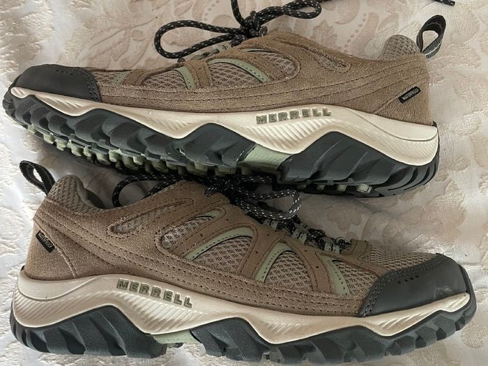 Merrell Women's Oakcreek Hiking Shoes - Size 38.5 - UK5.5 - Like New