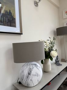 Table lamp