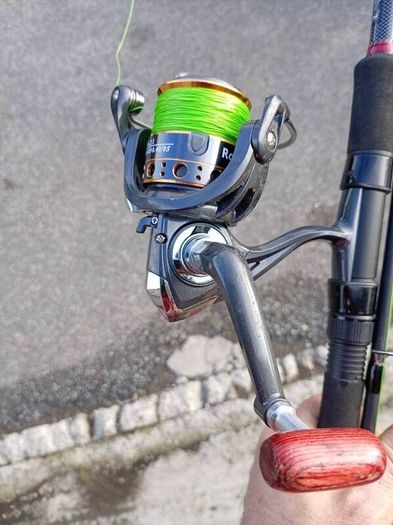 fishing reel