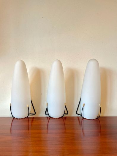 1 x Mid Century Philips Louis Kalff Wall Light Sconce, Opaline Milk Glass Black Wire Frame, 70s Dutch