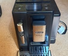 DE'LONGHI Rivelia Automatic Compact Bean To Cup Onyx Black