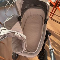 Ocarro Mamas & Papas Grey Carrycot and Pushchair