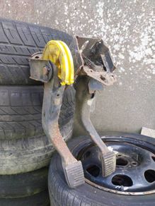 Ford Sierra pedal box