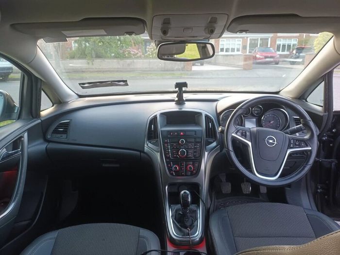 Opel Astra Se 1.7cdti / Nct