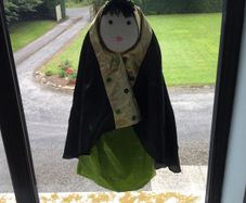Arabic pyjamas holder