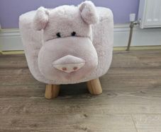 Kids/childrens Pig stool chair
