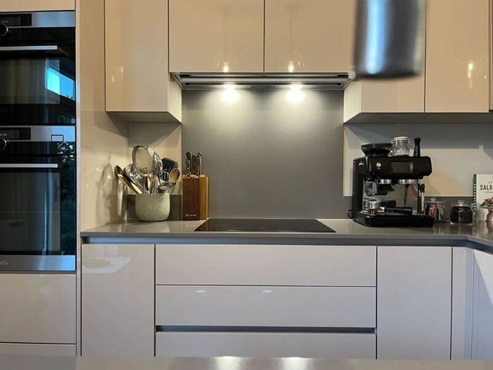 KUBE Modern High-Gloss Kitchen & AEG Appliances