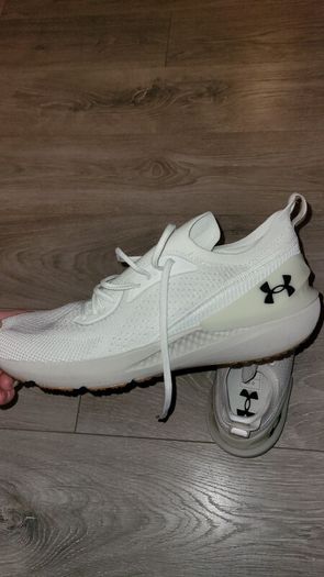 Under armber runners size 11