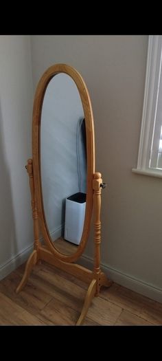 freestanding swivel mirror