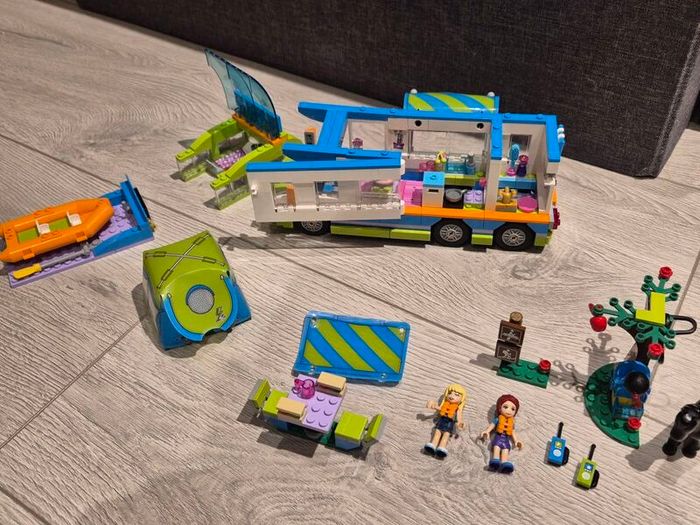 Lego Friends 41339 Mia's Camper Van