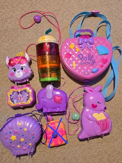 Lot of Polly Pocket toys for a girl