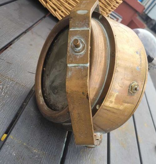 Beautiful heavy brass Ships compass