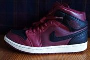 Nike Air Jordan 1 Mid mens 8.5 43 leather trainers
