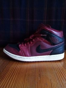 Nike Air Jordan 1 Mid mens 8.5 43 leather trainers