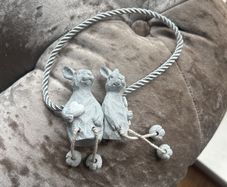 tie backs