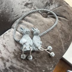 tie backs