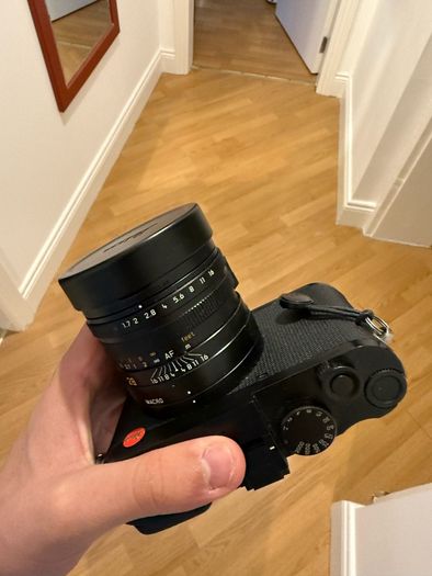 Leica Q2