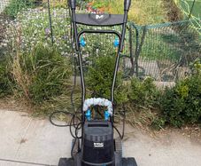Compact Electric soil tiller / aerator