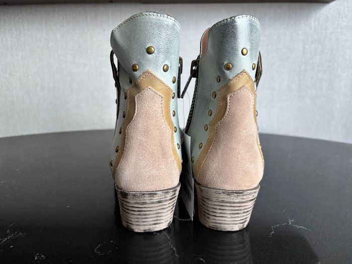Ladies Cowboy boots