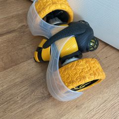 Tumble bee