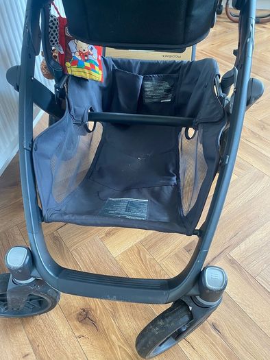 Uppababy Vista Pram frame & basket