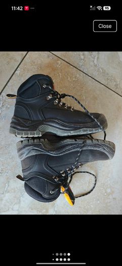 Steal cap shoes, work boots