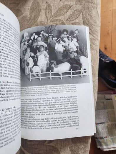 The Collectir's Guide To British Dolls Since 1920. By Collette Mansell. First Edition Large Volume Paperback In Good Condition.