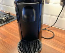 Nespresso vetruo coffee machine + caps holder