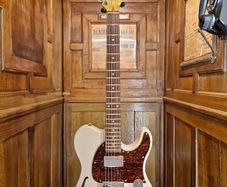 G&L Asat Classic Tele