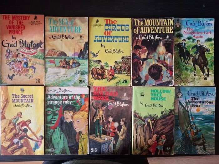 Assorted vintage Enid Blyton paperbacks