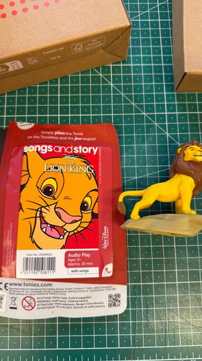 Toniebox 2 Full Play Set Red Lion King, New but Opened