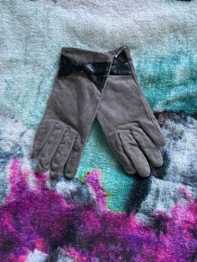 Grey suede gloves