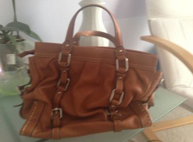 Leather tote bag. Stylish. New.