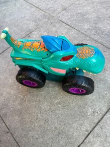 Hot Wheels Monster Trucks Mega Wrex