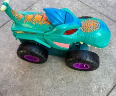 Hot Wheels Monster Trucks Mega Wrex