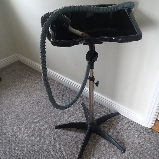 Portable hair wash basin
