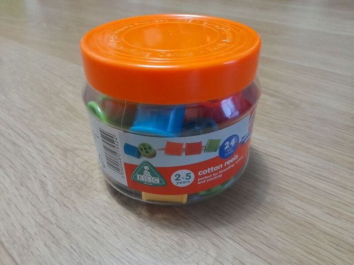 Cotton reels (2-5 years)