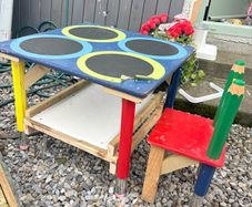 kids table and chair