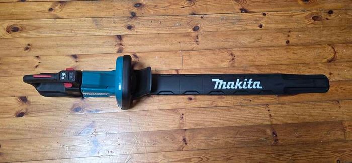 makita 75cm hedge trimmer