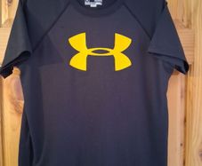 Under armor tee shirt